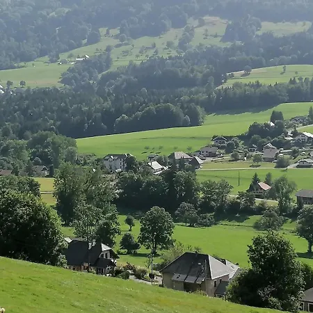 Ensoleille Massif Des Bauges